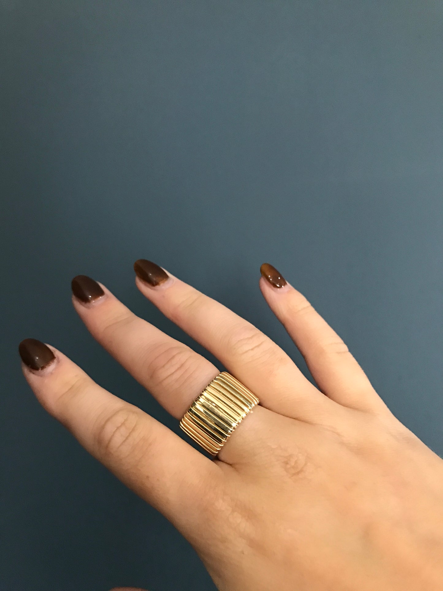 Wide 14ct yellow gold stretch ring
