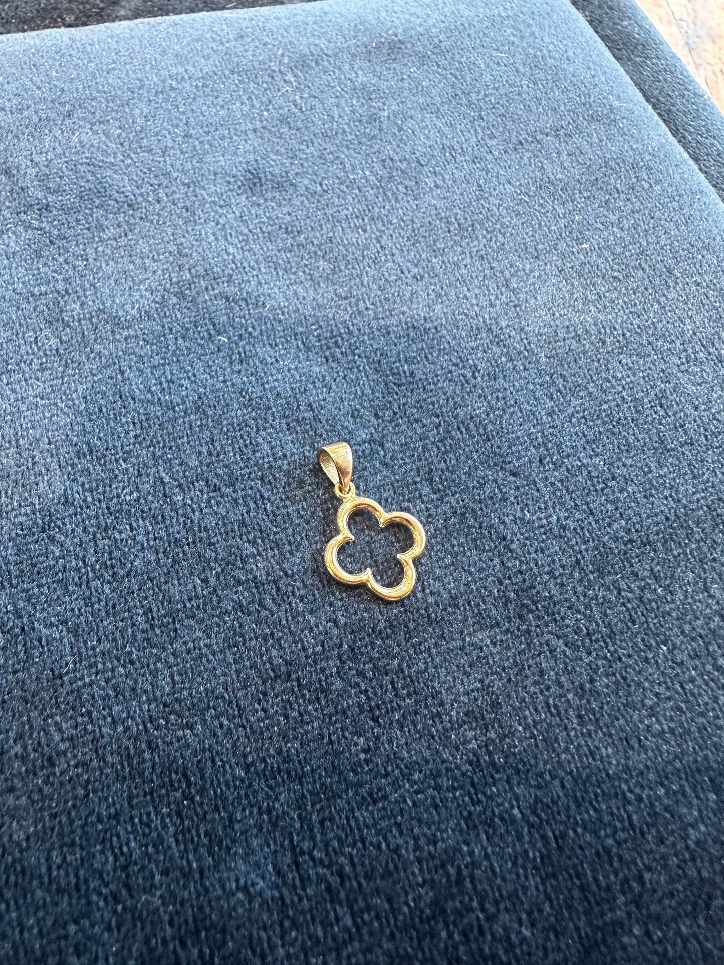 9ct Gold Four Leaf Clover Pendant