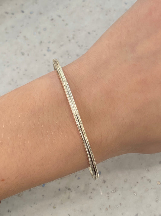 Silver beaded edge stacker bangle